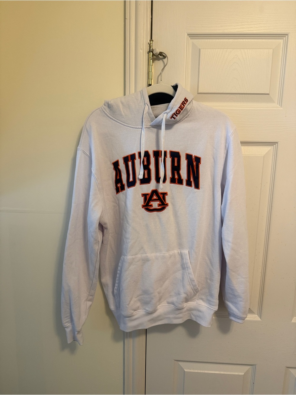 Auburn University White Hoodie sweatshirt
